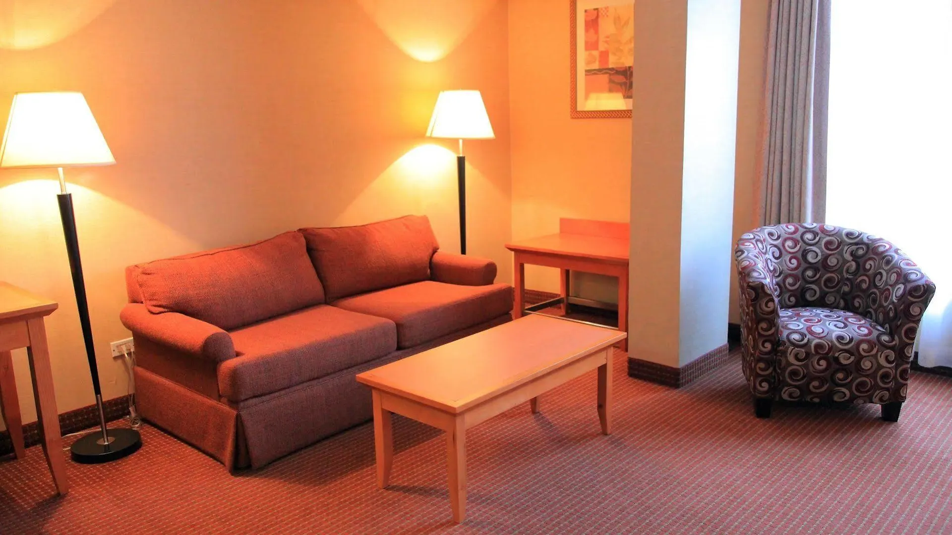 Days Inn By Wyndham Edmonton Downtown Hotel