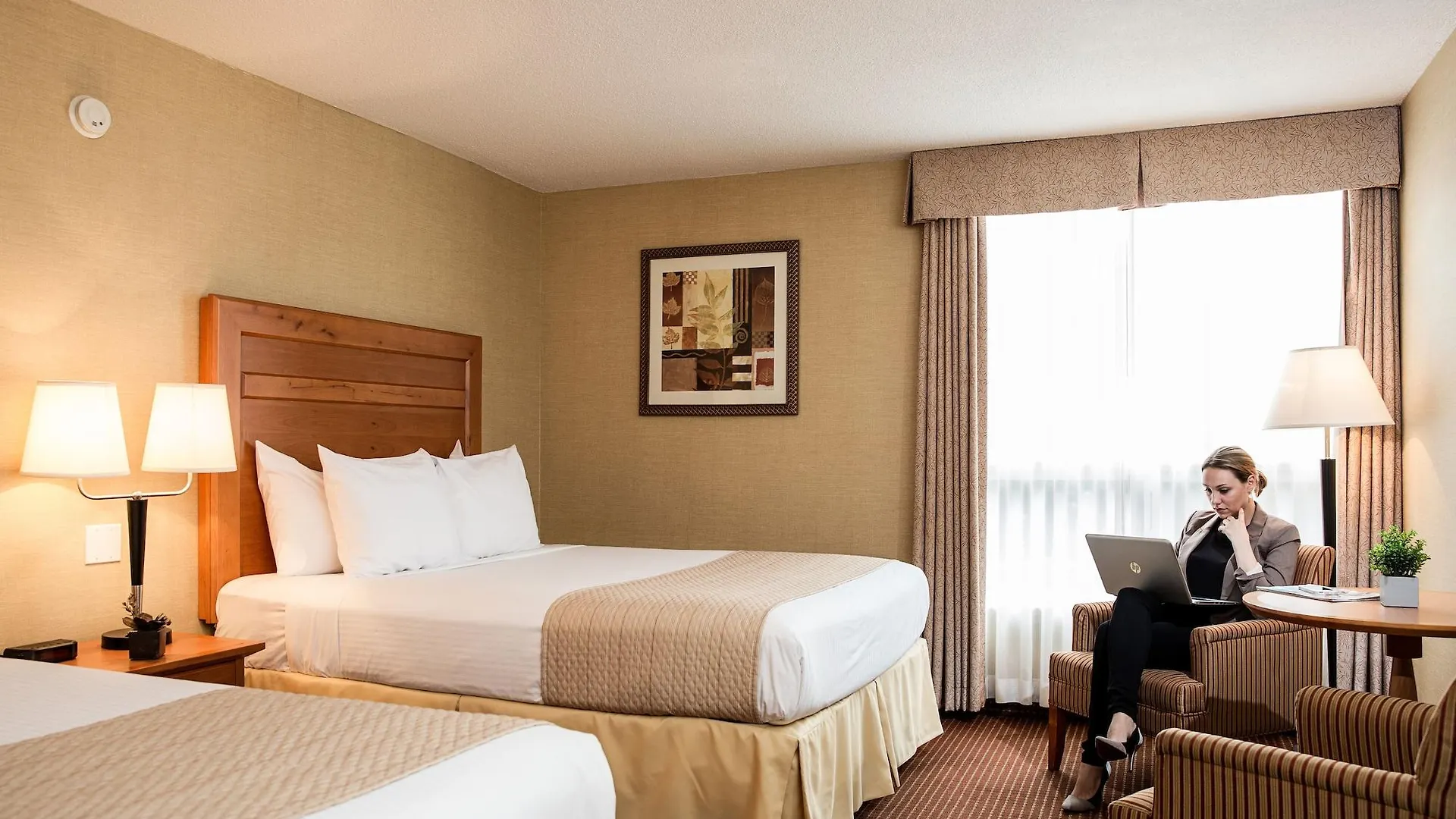 Days Inn By Wyndham Edmonton Downtown
