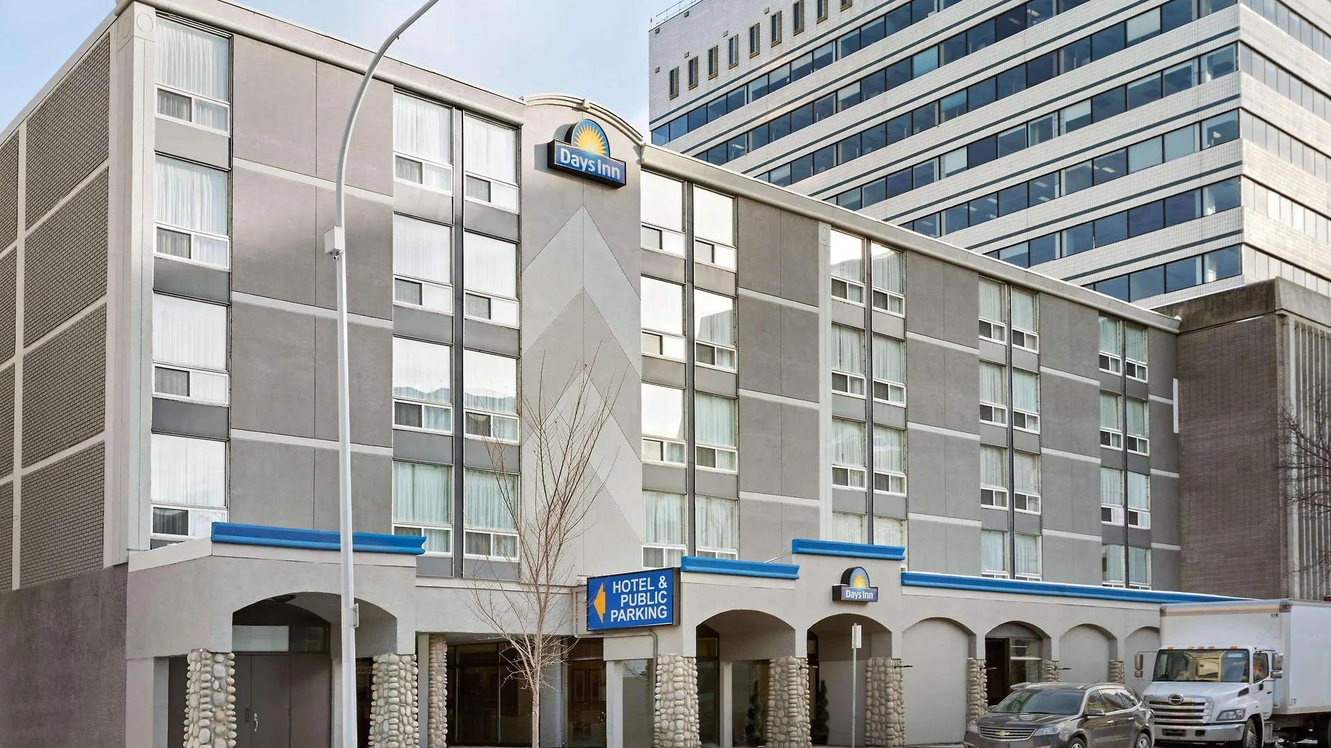 Days Inn By Wyndham Edmonton Downtown 3*,  Canadá
