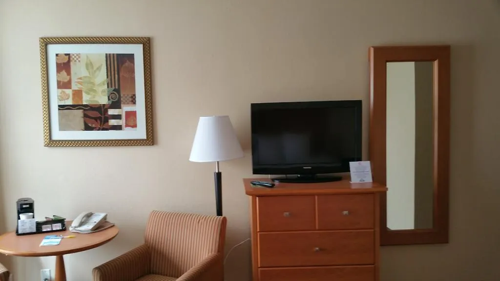 Days Inn By Wyndham Edmonton Downtown 3*,  Canadá