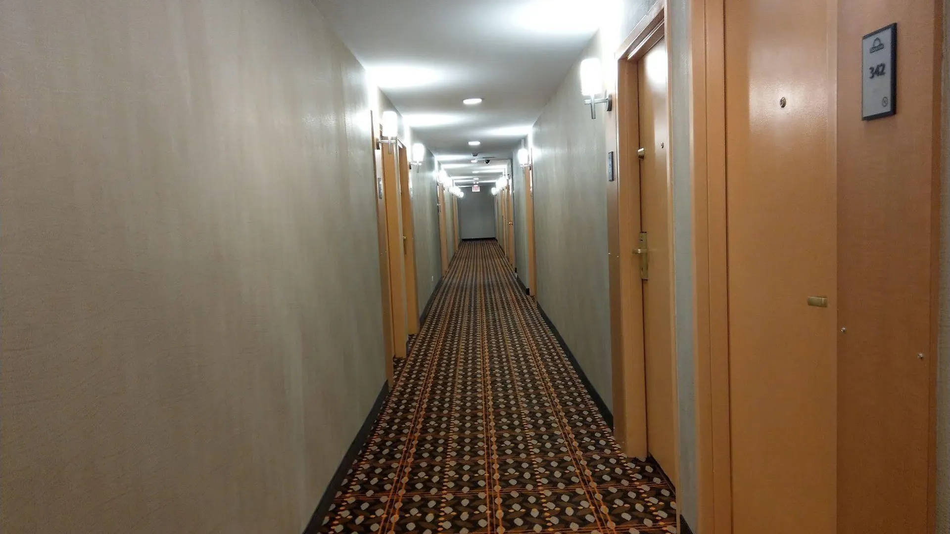 Hotel Days Inn By Wyndham Edmonton Downtown