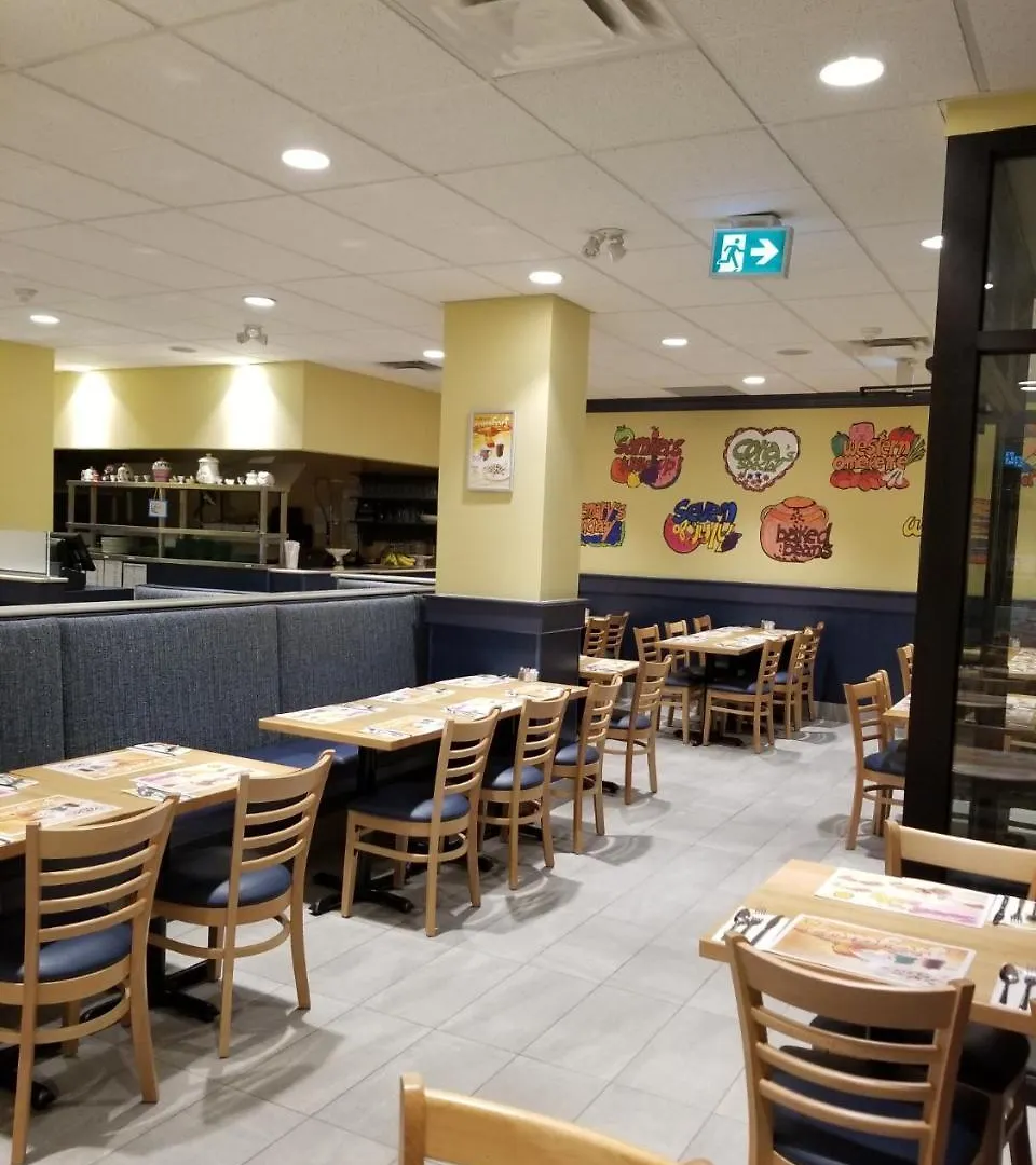 Days Inn By Wyndham Edmonton Downtown 3*,